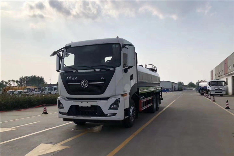 東風天龍后八輪20噸噴霧車，國六綠化噴灑車