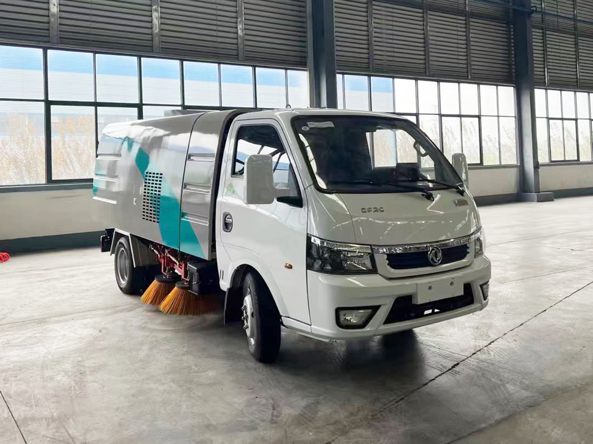 東風(fēng)途逸純電動(dòng)掃路車