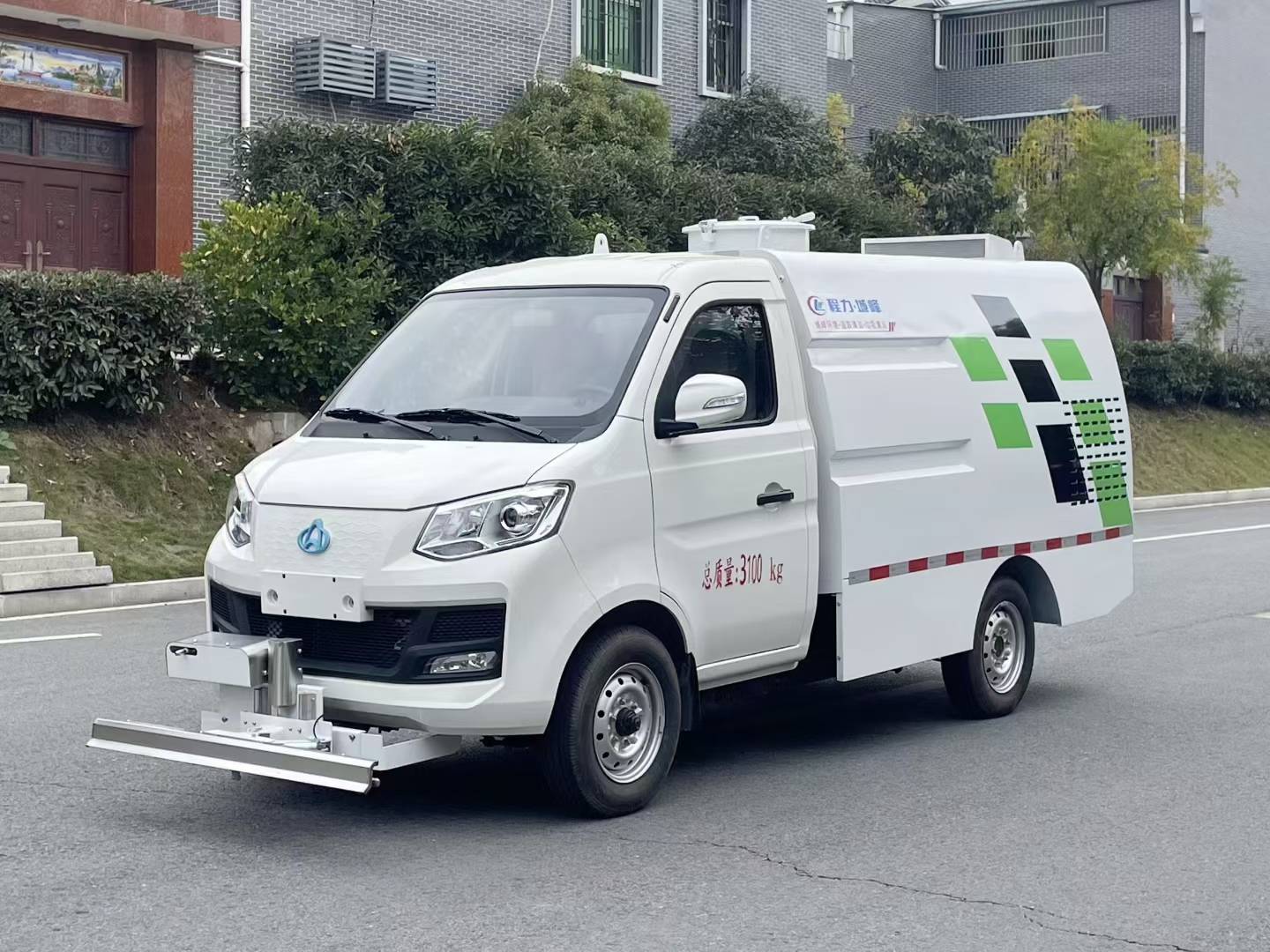 長(zhǎng)安純電動(dòng)養(yǎng)護(hù)車(chē)