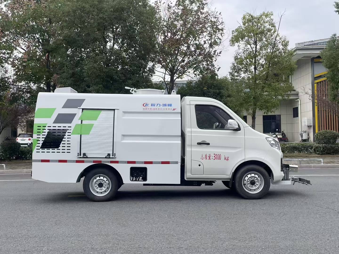 長(zhǎng)安純電動(dòng)養(yǎng)護(hù)車