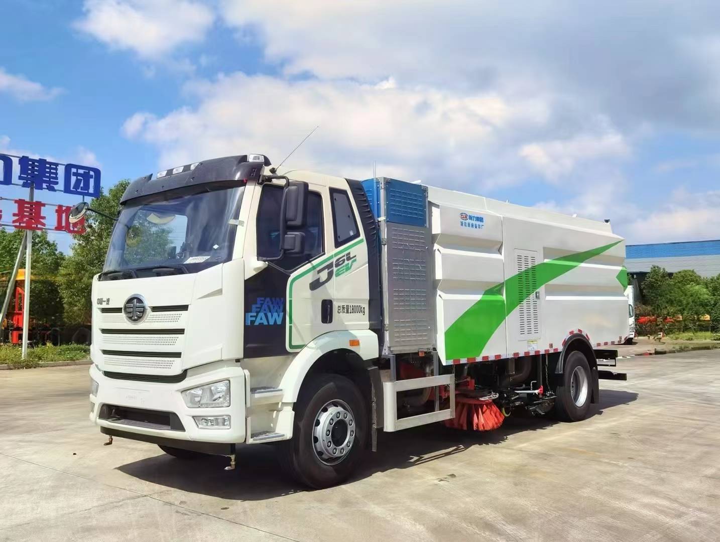 解放純電動(dòng)洗掃車