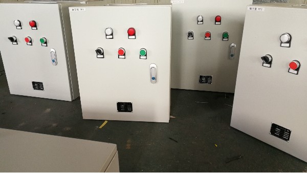低壓配電柜生產(chǎn)商【千亞電氣】